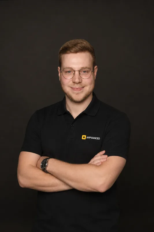 Jan Kronenberg – Geschäftsführer & Senior Full-Stack Entwickler